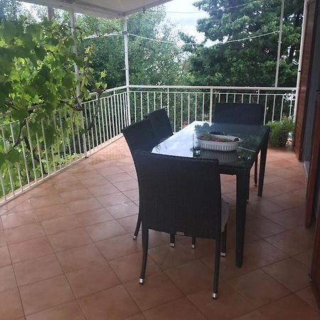 Apartament Smilje Seline Zewnętrze zdjęcie