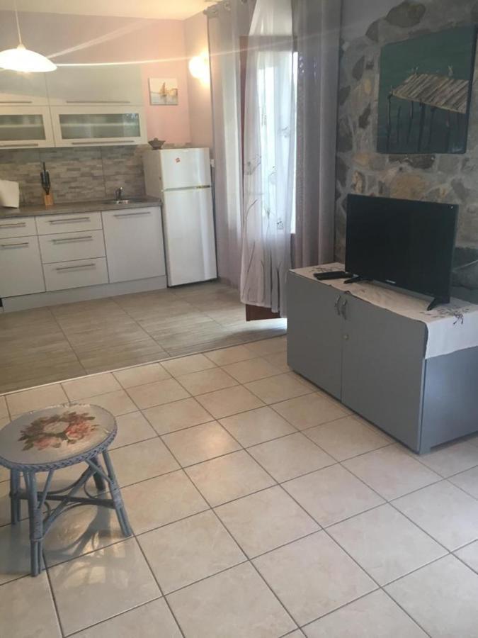Apartament Smilje Seline Zewnętrze zdjęcie